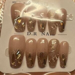 "Molten Fade"‎ Press-On Nail Set – Nude Gradient with Glitter Tips & Gold Foil